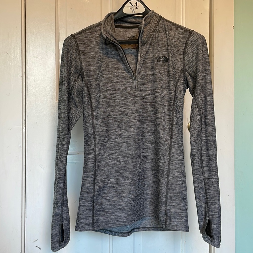 North Face Women’s Flashdry Quarter Zip Athletic Top - Small